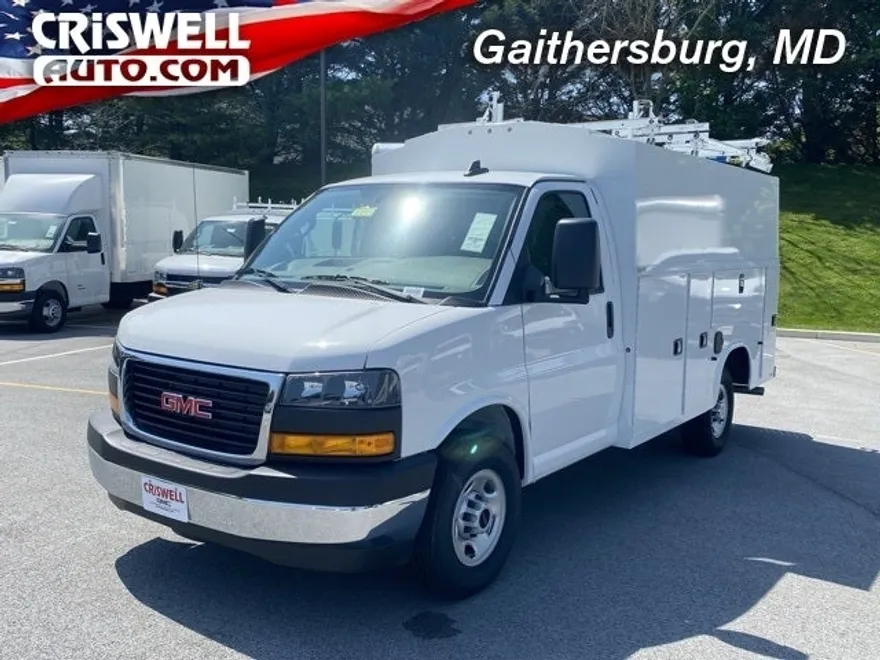 2024 Gmc Savana Cutaway 3500 Base photo 1