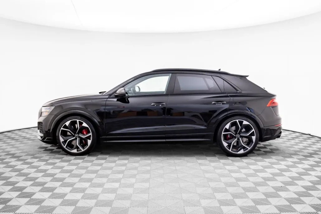 2022 Audi RS Q8 photo 1