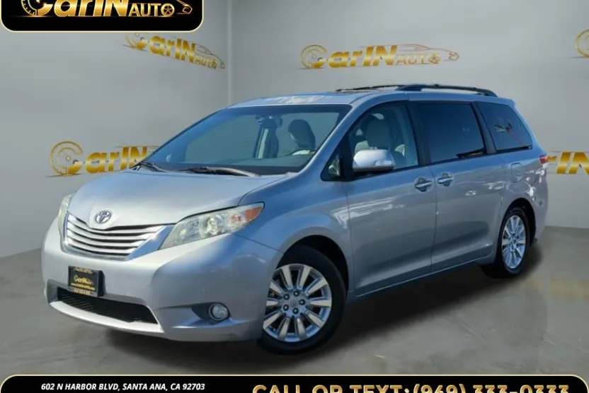 2013 Toyota Sienna Limited photo 1