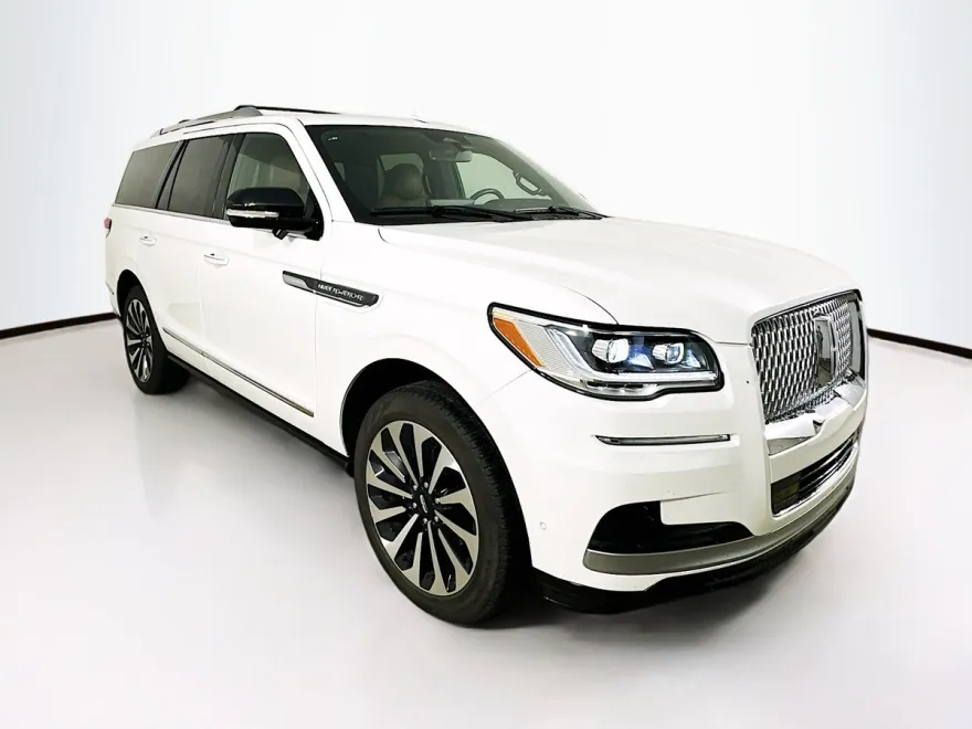 2023 Lincoln Navigator Reserve photo 1