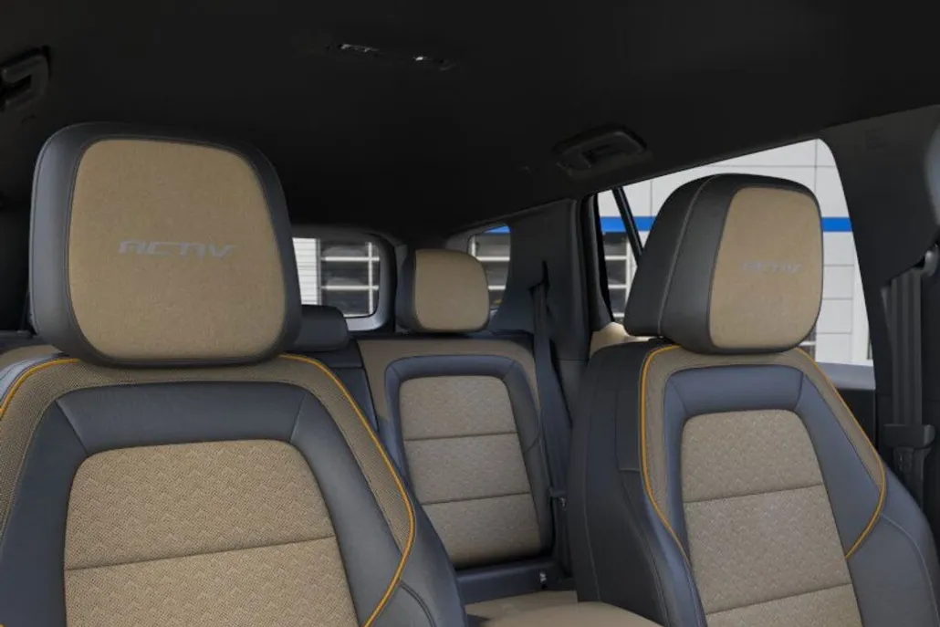 2026 Chevrolet Equinox ACTIV photo 1