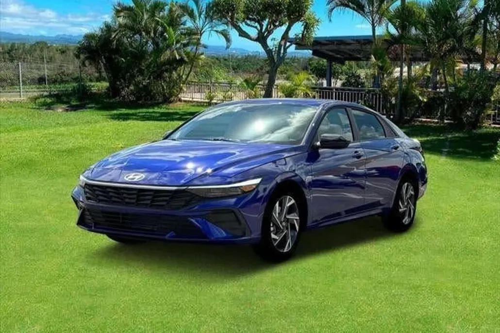 2025 Hyundai Elantra SEL Sport photo 1