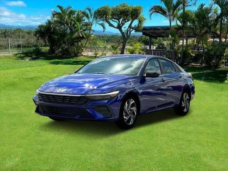 2025 Hyundai Elantra SEL Sport photo 1