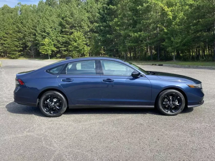 2025 Honda Accord 1.5T SE photo 1