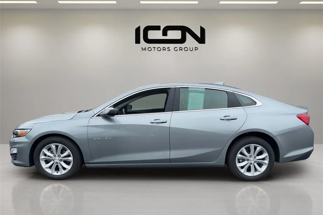 2025 Chevrolet Malibu 1LT photo 1