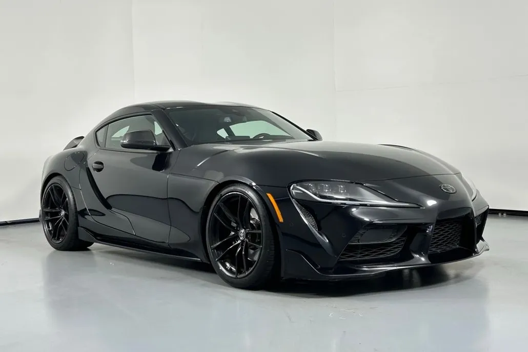2023 Toyota Supra 2.0 photo 1