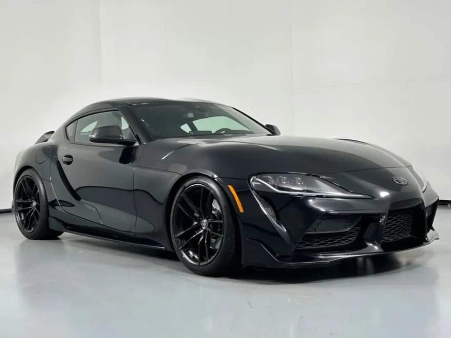 2023 Toyota Supra 2.0 photo 1