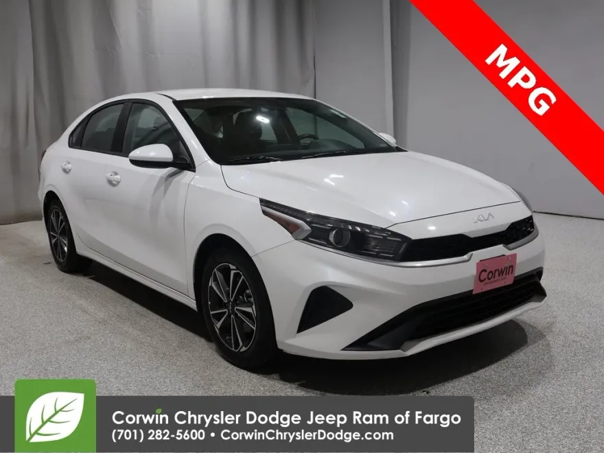 2024 Kia Forte LXS photo 1