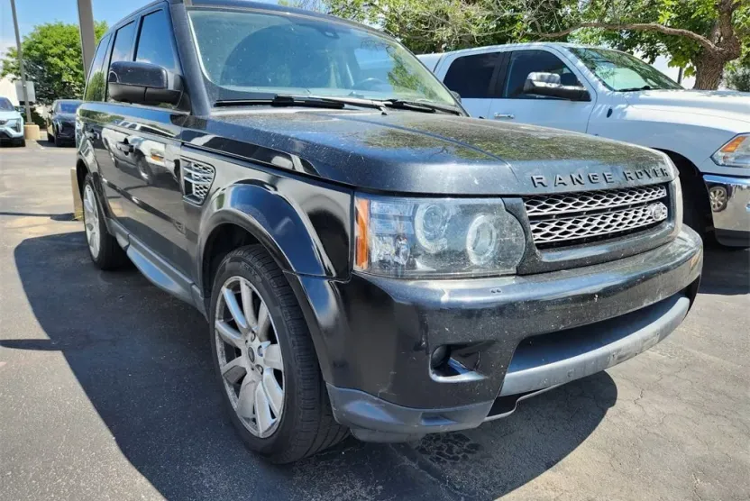 2013 Land Rover Range Rover Sport HSE photo 1