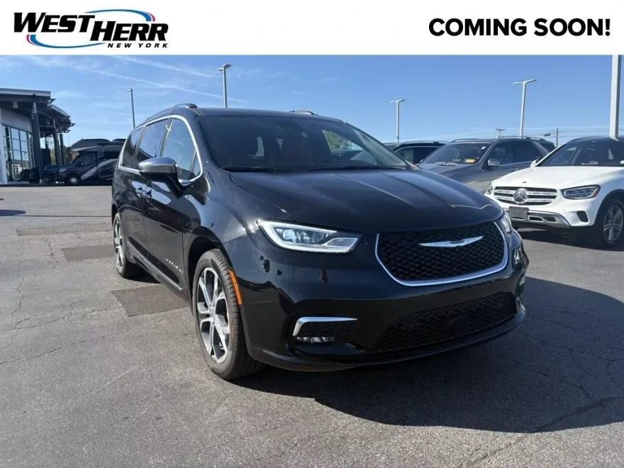 2025 Chrysler Pacifica Pinnacle photo 1