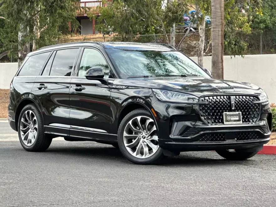2025 Lincoln Aviator Premiere photo 1