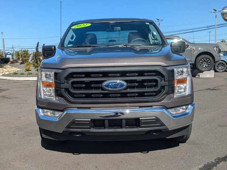 2022 Ford F-150 XL photo 1