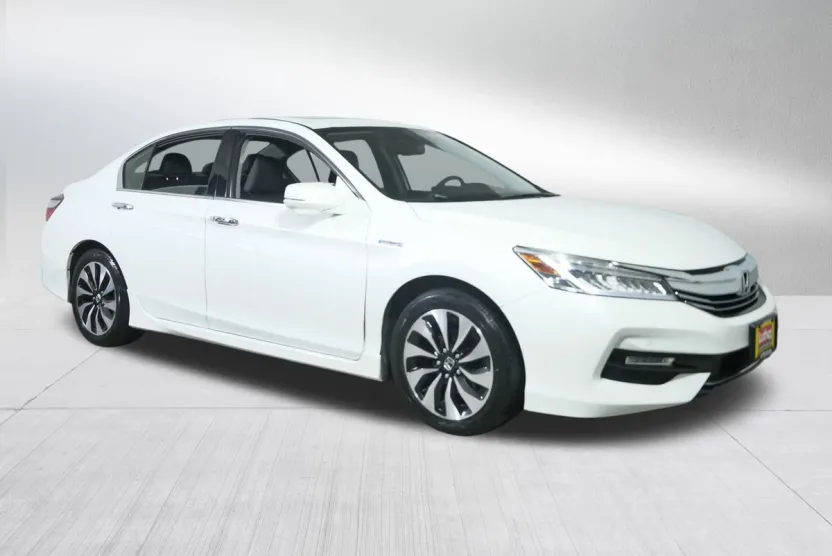2017 Honda Accord Hybrid Touring photo 1