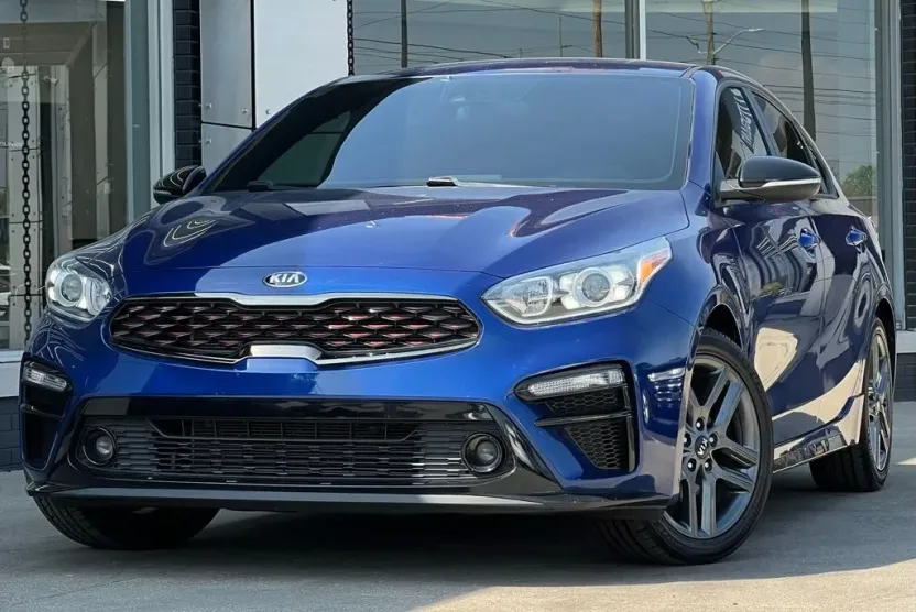 2020 Kia Forte GT-Line photo 1