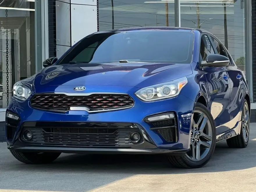 2020 Kia Forte GT-Line photo 1