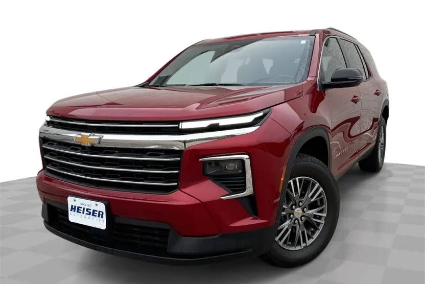 2025 Chevrolet Traverse photo 1