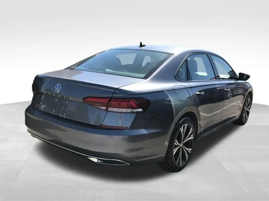 2022 Volkswagen Passat 2.0T Limited photo 1
