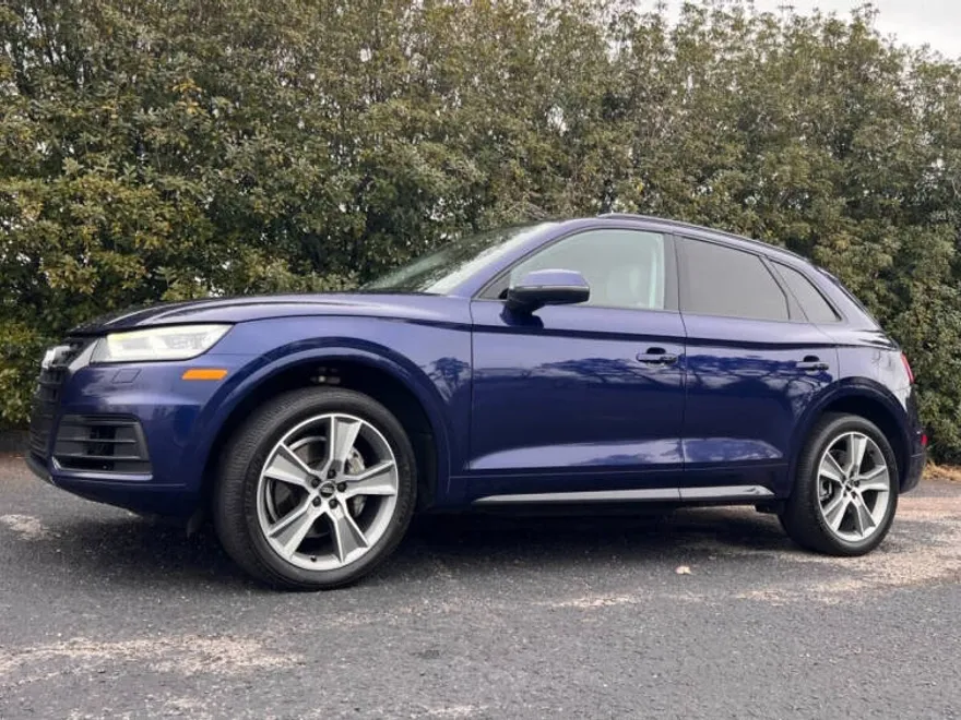 2020 Audi Q5 Premium Plus 45 TFSI photo 1