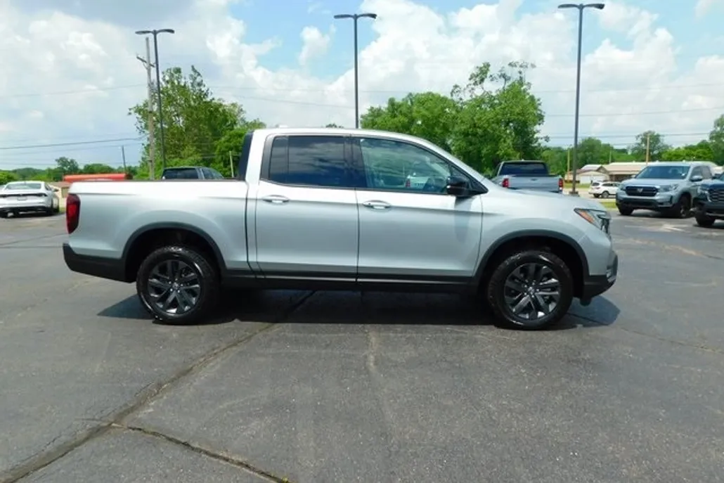 2025 Honda Ridgeline Sport photo 1