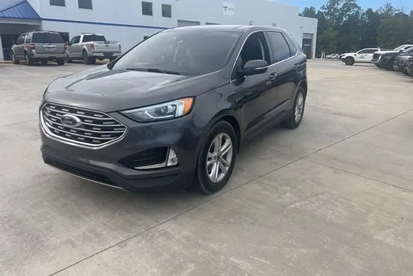 2020 Ford Edge SEL photo 1