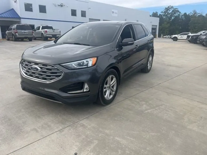2020 Ford Edge SEL photo 1