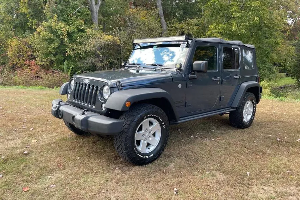 2016 Jeep Wrangler Unlimited Black Bear photo 1