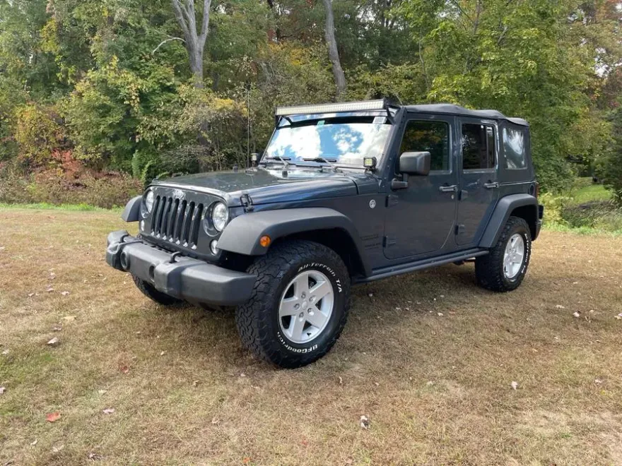 2016 Jeep Wrangler Unlimited Black Bear photo 1