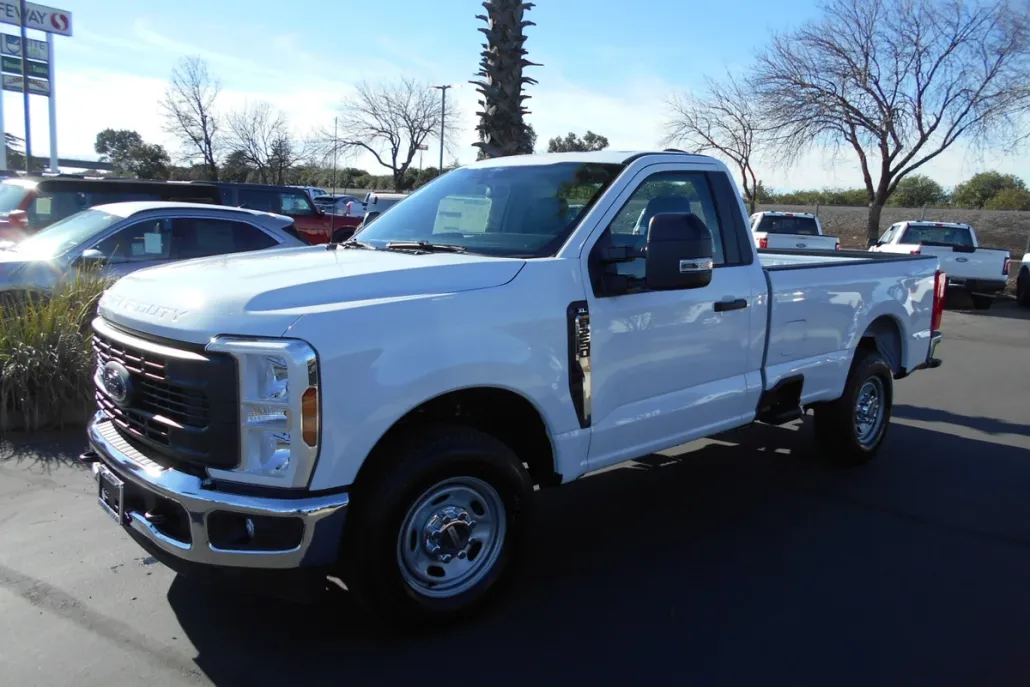 2025 Ford F-250 XL photo 1