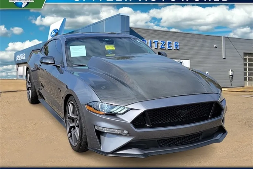 2022 Ford Mustang GT photo 1