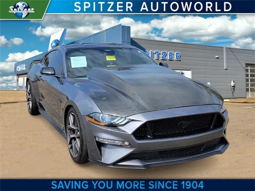 2022 Ford Mustang GT photo 1
