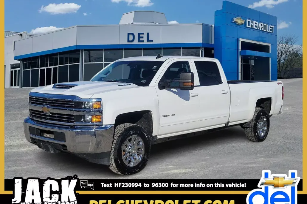 2017 Chevrolet Silverado 3500HD LT photo 1