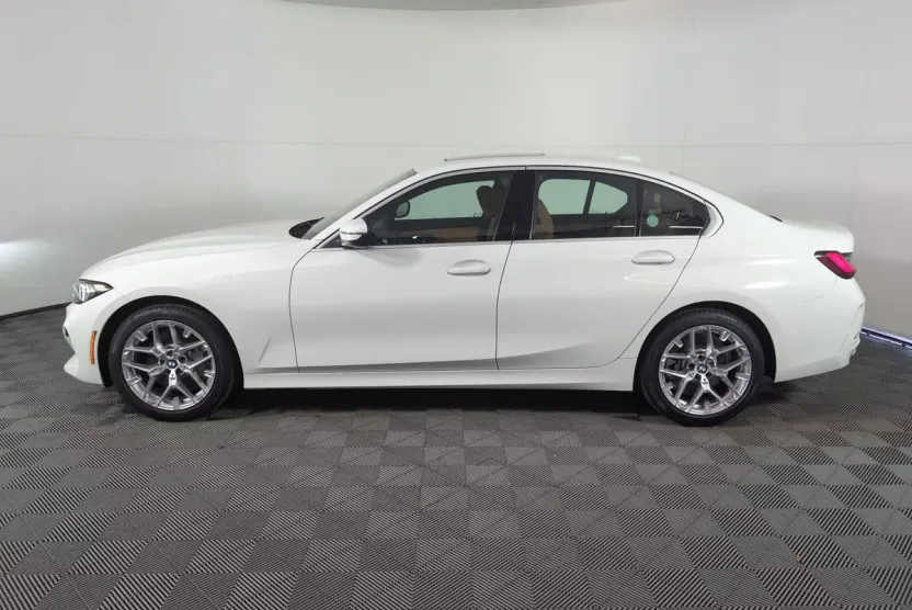 2025 Bmw 330i photo 1