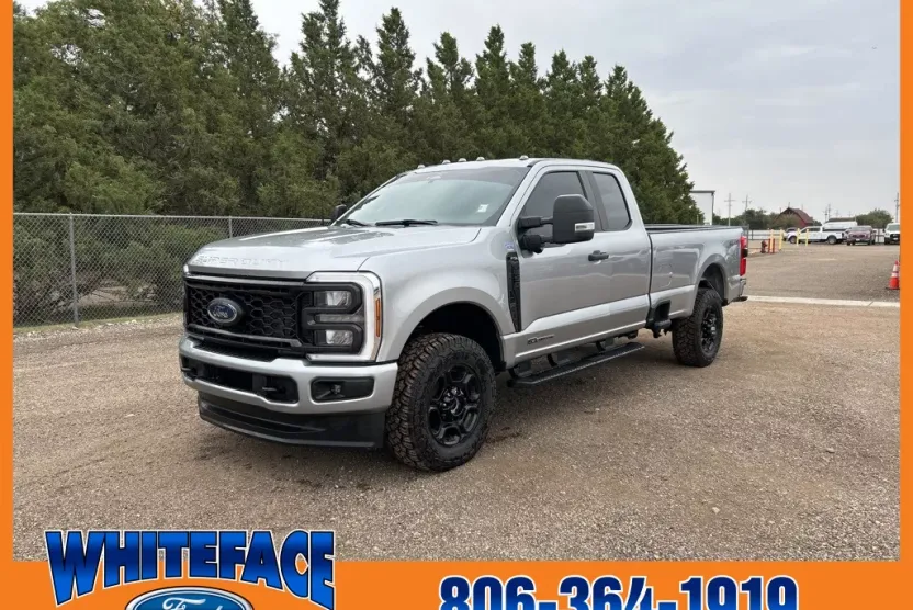 2023 Ford F-350 XL photo 1