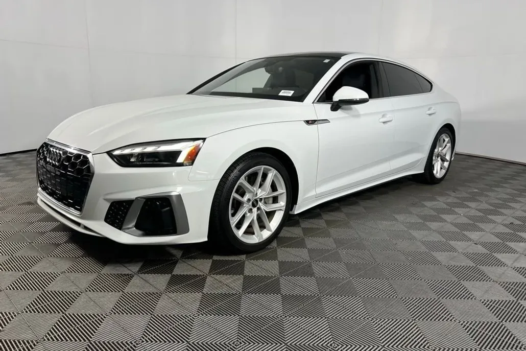 2024 Audi A5 45 S line Premium photo 1