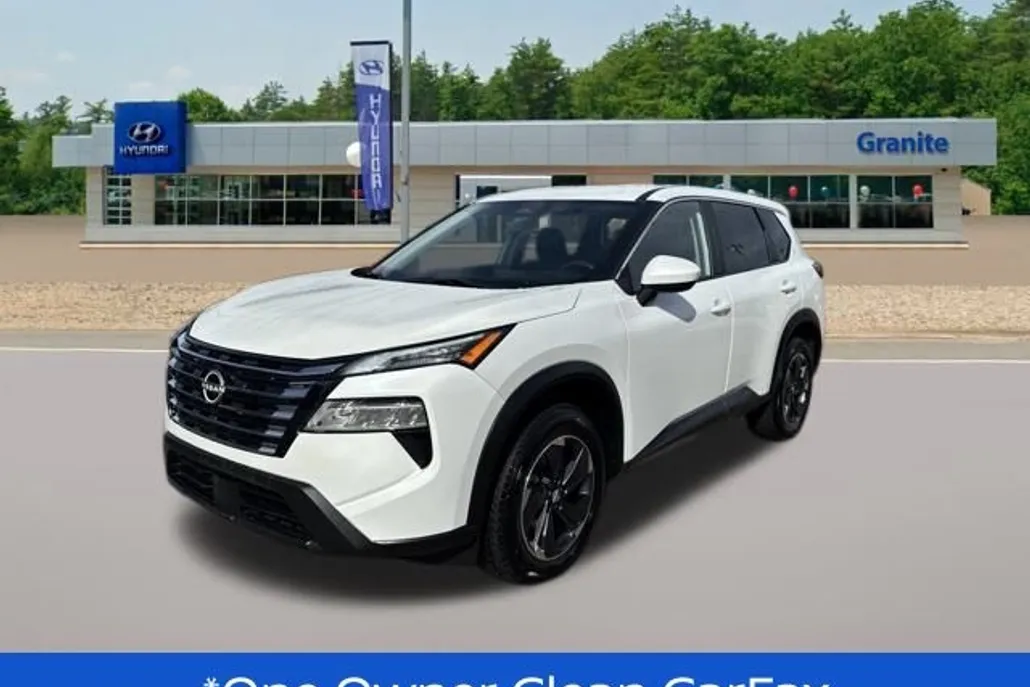 2024 Nissan Rogue SV photo 1