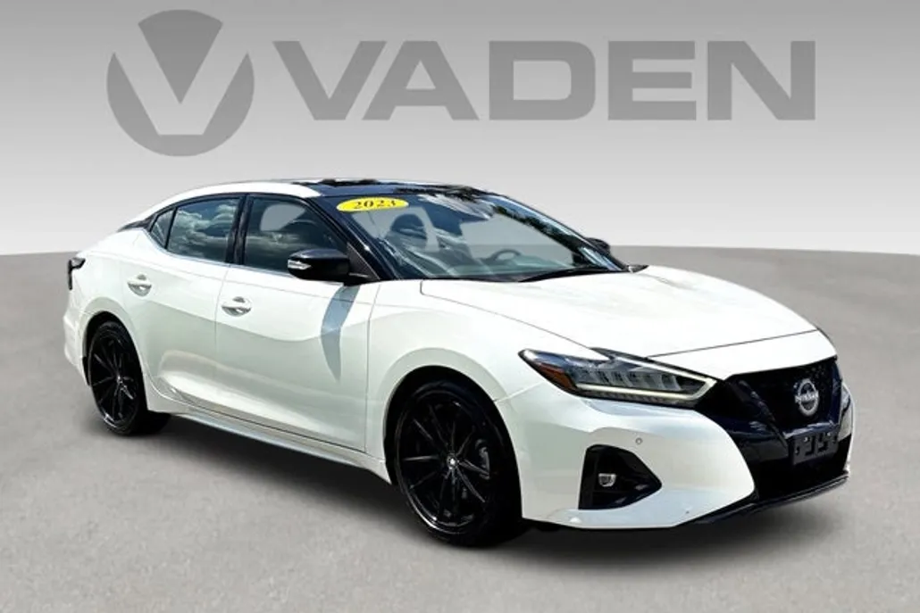 2023 Nissan Maxima SR photo 1