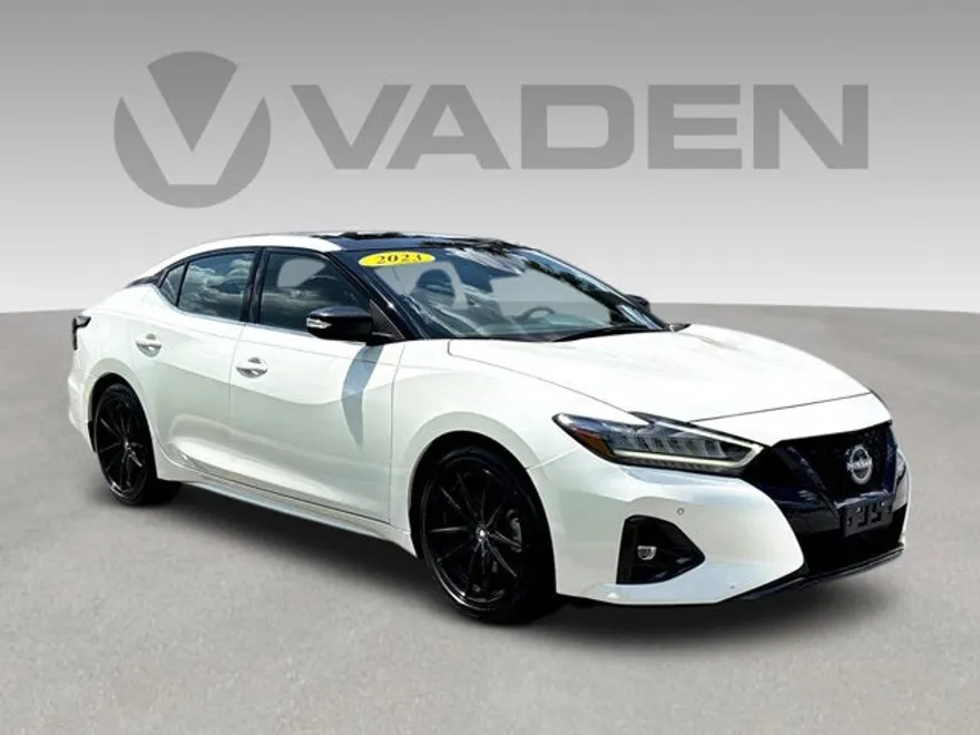 2023 Nissan Maxima SR photo 1