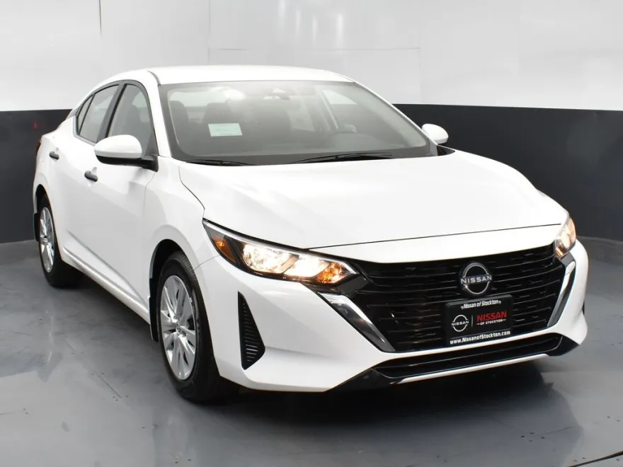 2025 Nissan Sentra S photo 1