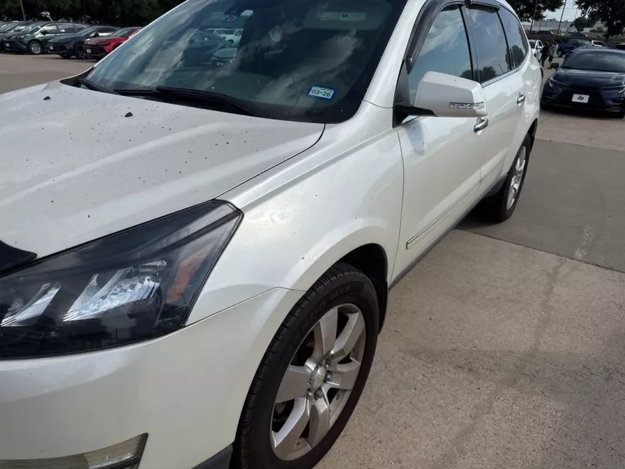 2014 Chevrolet Traverse LTZ photo 1