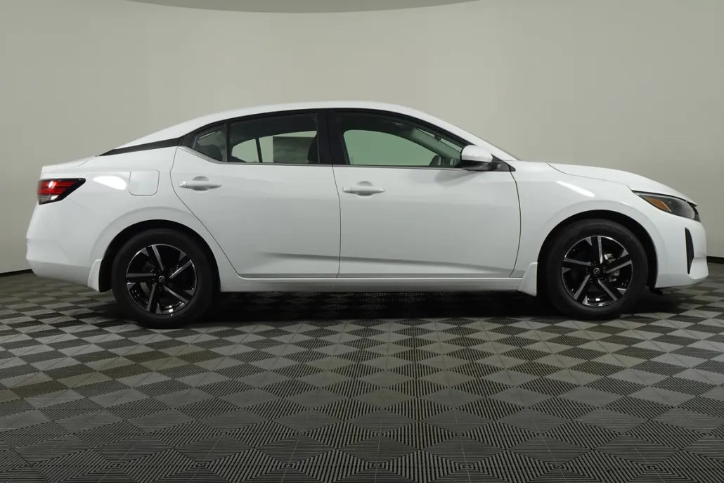 2025 Nissan Sentra SV photo 1