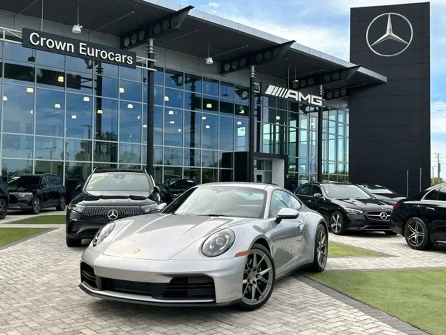 2025 Porsche 911 T photo 1
