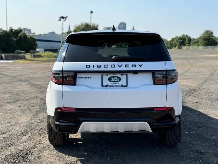 2025 Land Rover Discovery Sport Dynamic SE photo 1