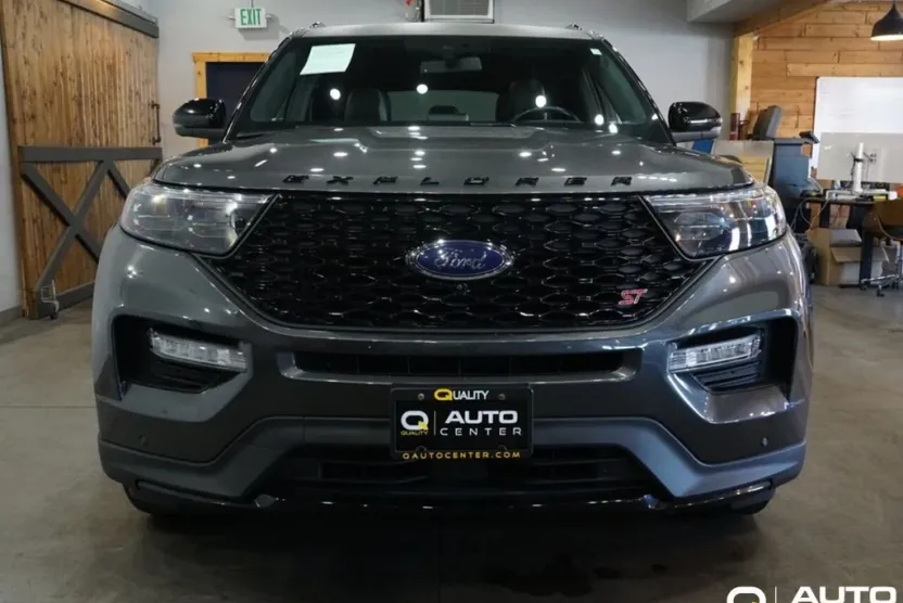 2020 Ford Explorer ST photo 1