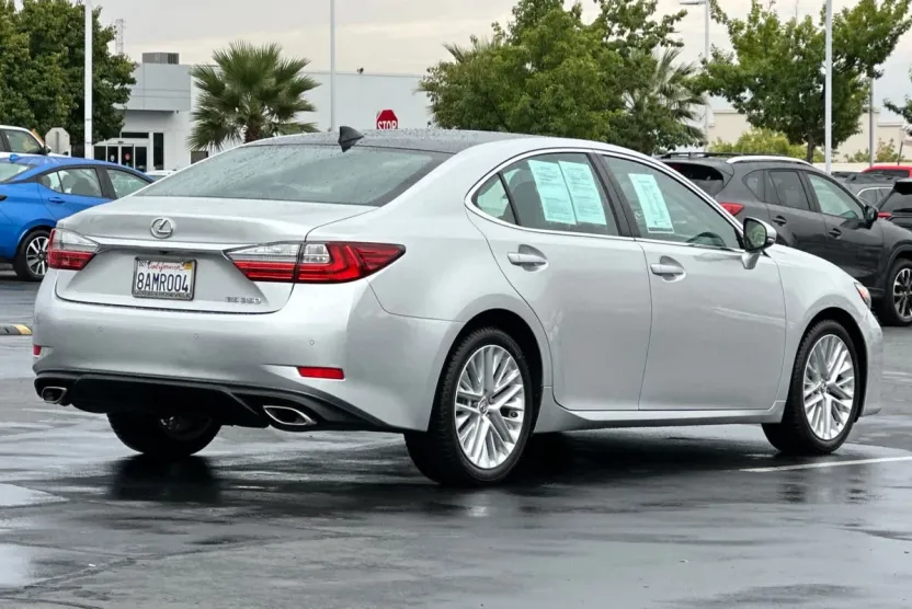 2018 Lexus ES 350 photo 1