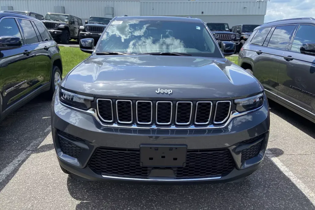 2025 Jeep Grand Cherokee Laredo X photo 1