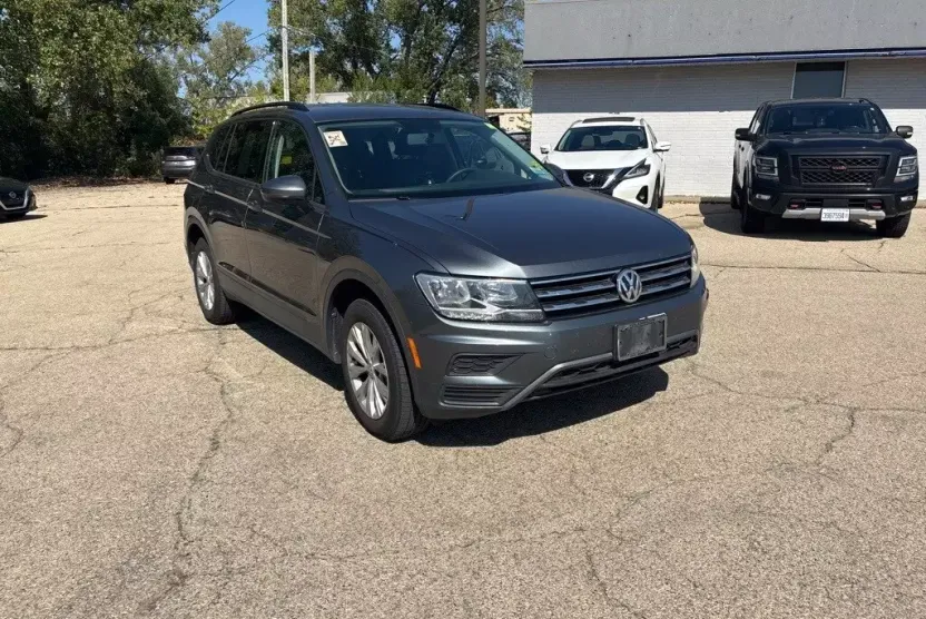 2020 Volkswagen Tiguan S photo 1