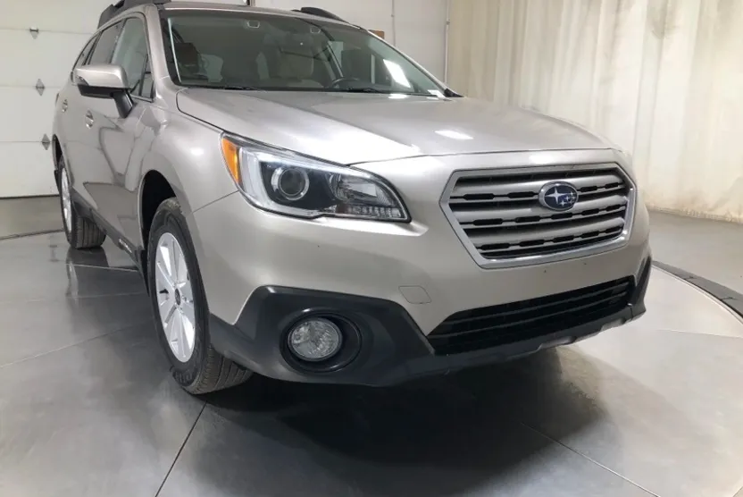 2015 Subaru Outback 2.5i Premium photo 1