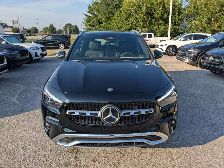 2026 Mercedes Benz GLA 250 4MATIC photo 1