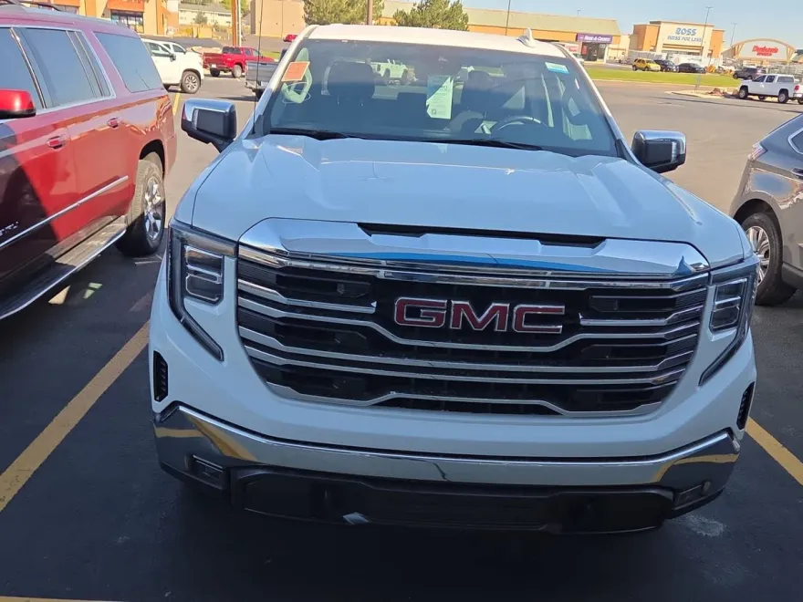 2024 Gmc Sierra 1500 SLT photo 1