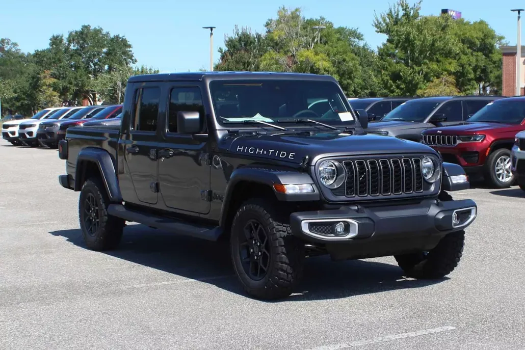 2025 Jeep Gladiator Sport photo 1